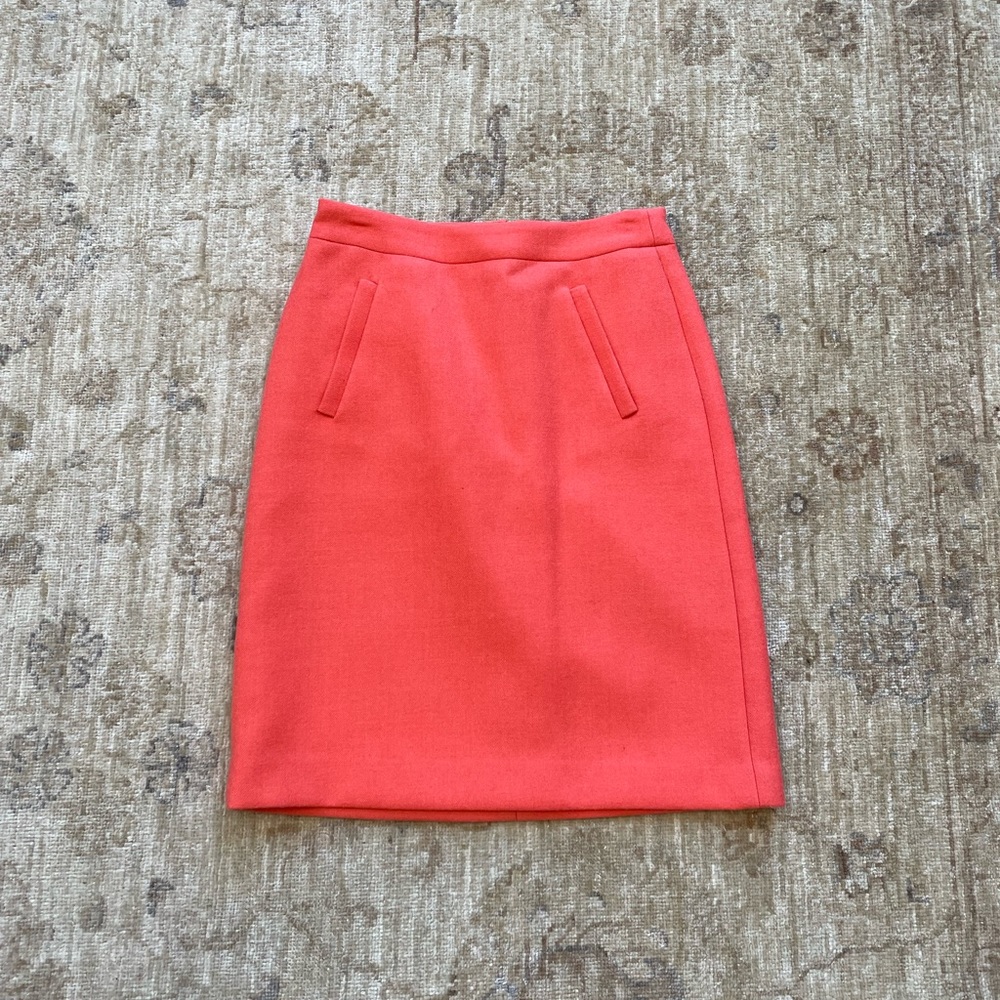 J Crew absolutely gorgeous wool pencil skirt in 00P, salmon color